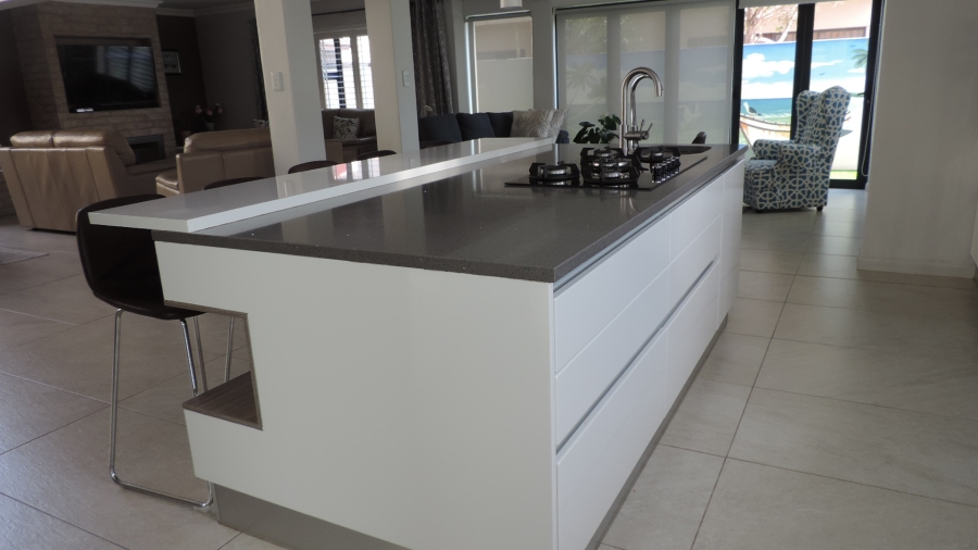 3 Bedroom Property for Sale in Calypso Beach Western Cape